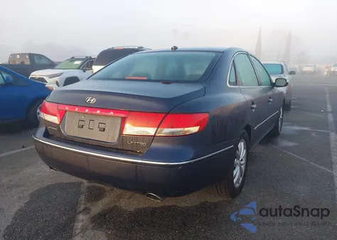 2008 Hyundai Azera Limited z USA, uszkodzony, nr VIN KMHFC46F08A285711